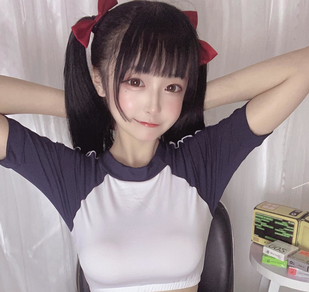 佳佳好难啊私拍作品合集8期 2.95G高清原档资源持续收录